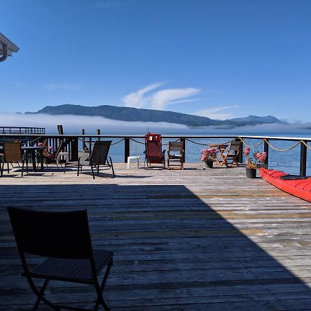 Nimpkish Hotel Alert Bay 외부 사진