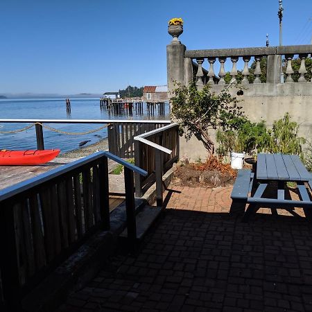 Nimpkish Hotel Alert Bay 외부 사진