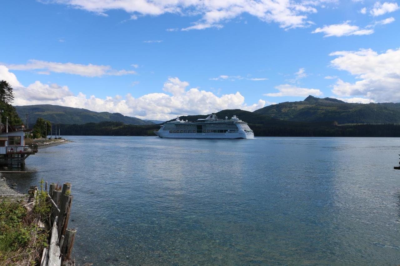Nimpkish Hotel Alert Bay 외부 사진