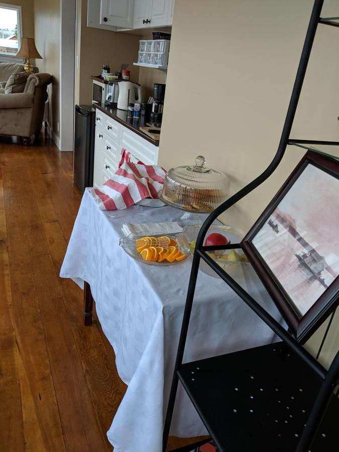 Nimpkish Hotel Alert Bay 외부 사진